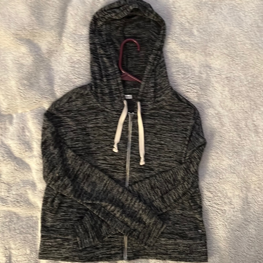 American Eagle Small gay and black jacket